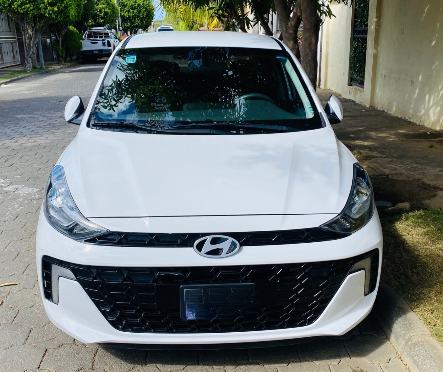 Grand i10 Sedán 2026 Full Automático - Imagen 2