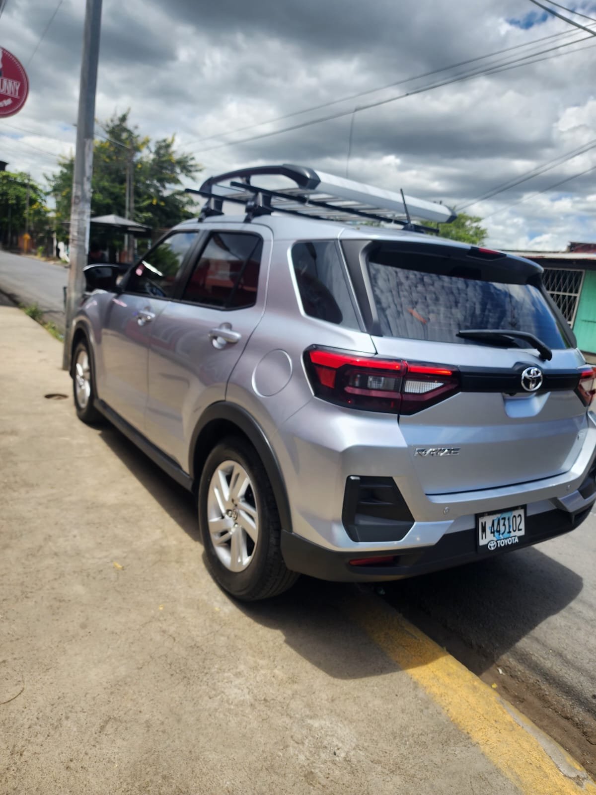 Toyota Raize Plateado 2026 Automático (B) · foto 5