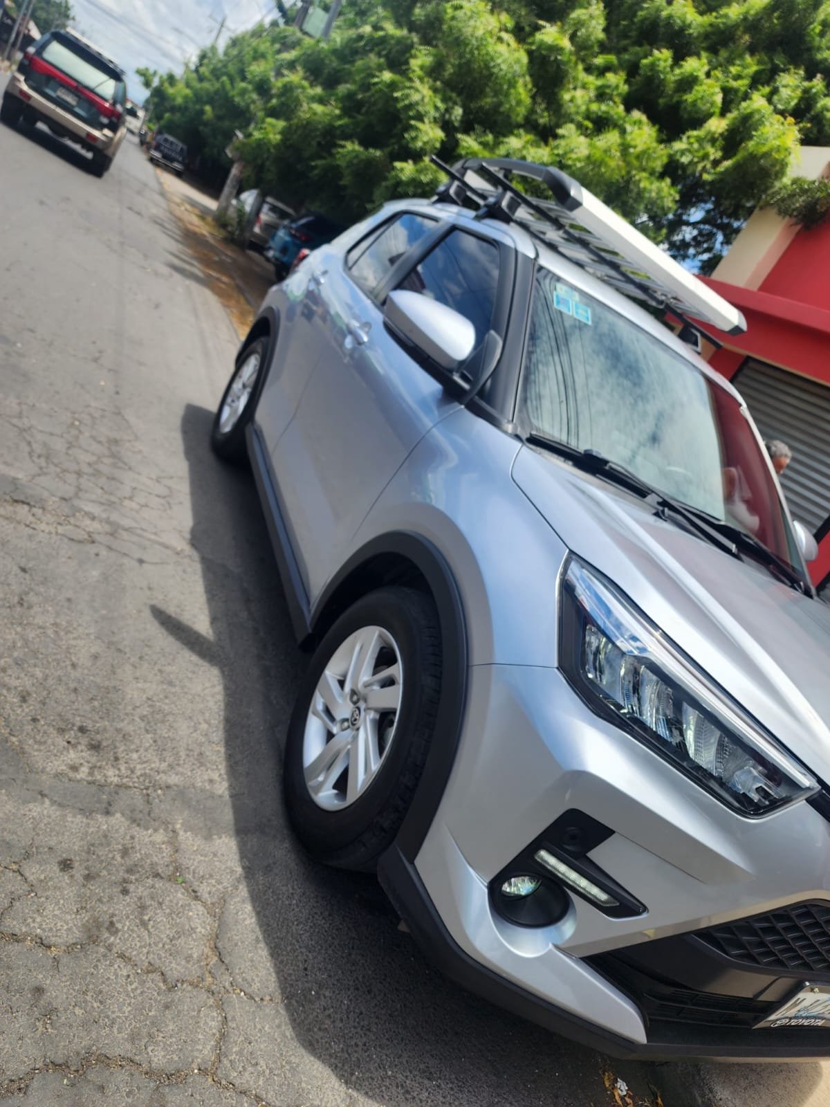 Toyota Raize Plateado 2026 Automático (B) · foto 6